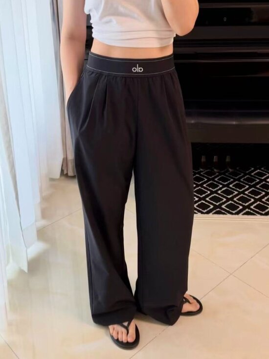 ALO Yoga Pants - NWT ALO Yoga pants Black Regular 30 inches😉Women's Size XS